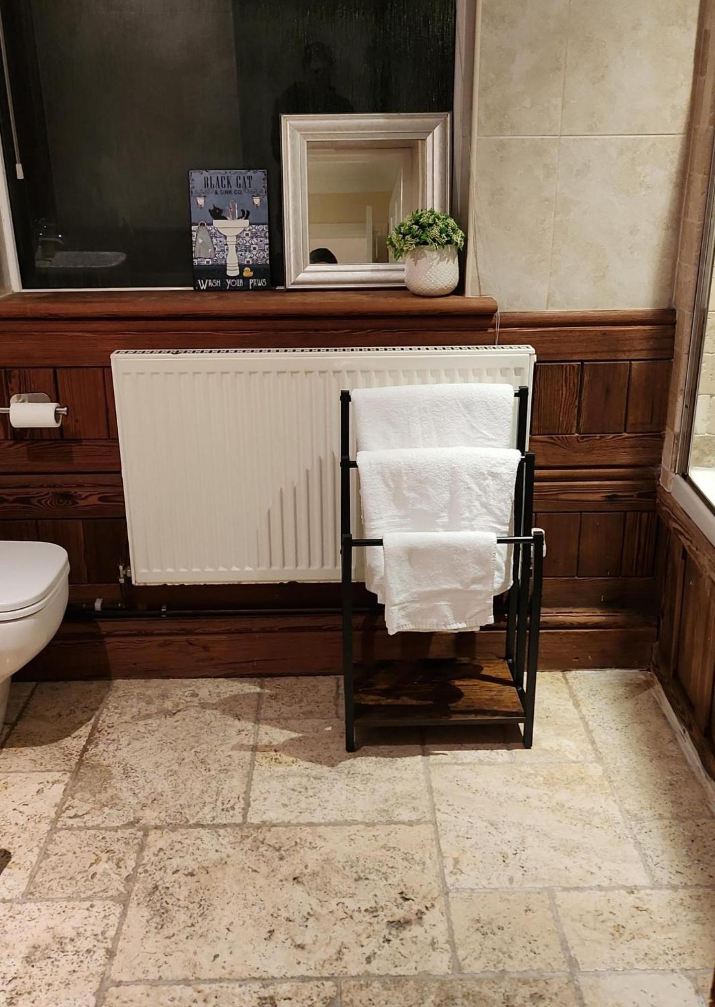 Large 2 Bed Holiday Let In Central Ystradgynlais Exterior photo